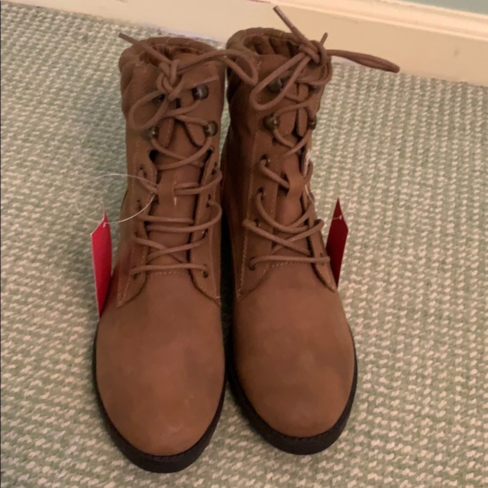 Tan American Rag boots - Picture 2 of 3